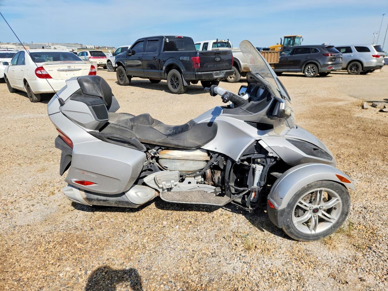 2010 CAN-AM SPYDER ROADSTER 2BXJBWC11AV001081