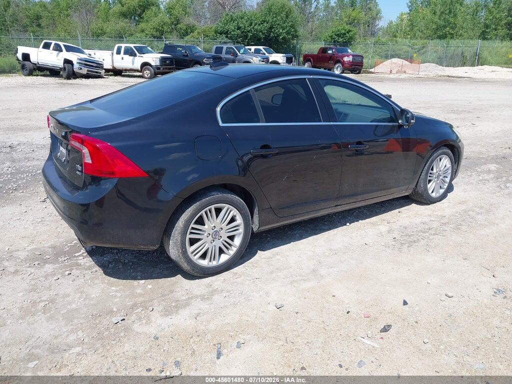 YV1902FH8B2005111 2011 VOLVO S60 photo no. 4
