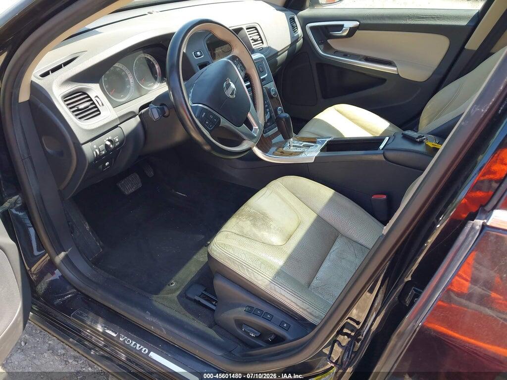 YV1902FH8B2005111 2011 VOLVO S60 photo no. 6
