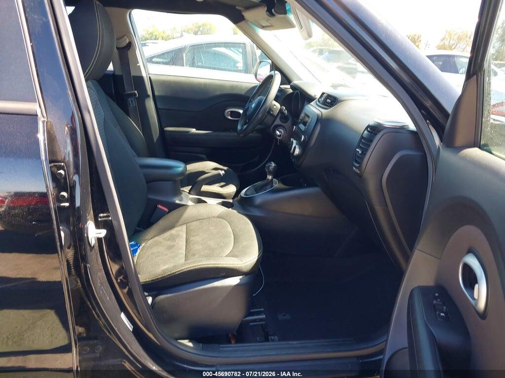 KNDJP3A58F7111875 2015 KIA SOUL photo no. 5
