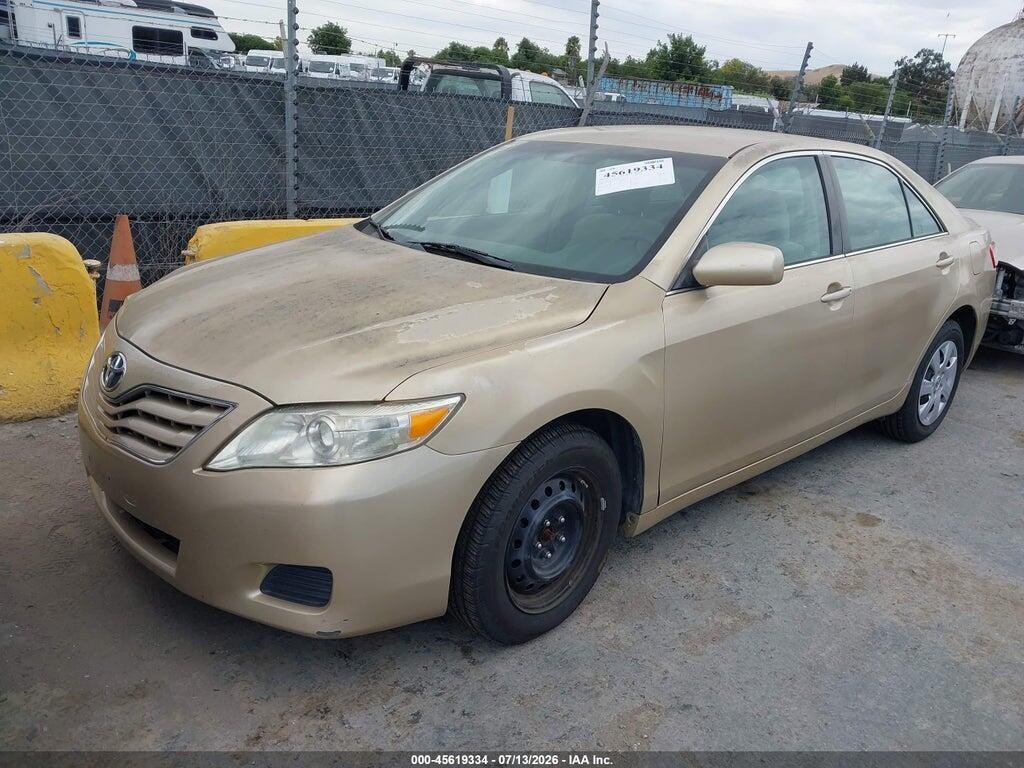 4T1BF3EK4BU117607 2011 TOYOTA CAMRY photo no. 2