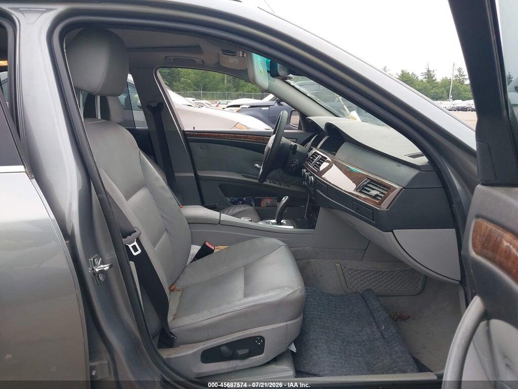 WBAPT73528CX00390 2008 BMW 535XI photo no. 5