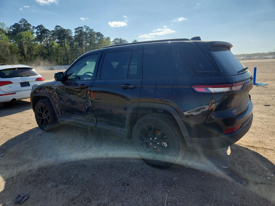 2025 JEEP GRAND CHEROKEE LAREDO — Фото 2 из 13