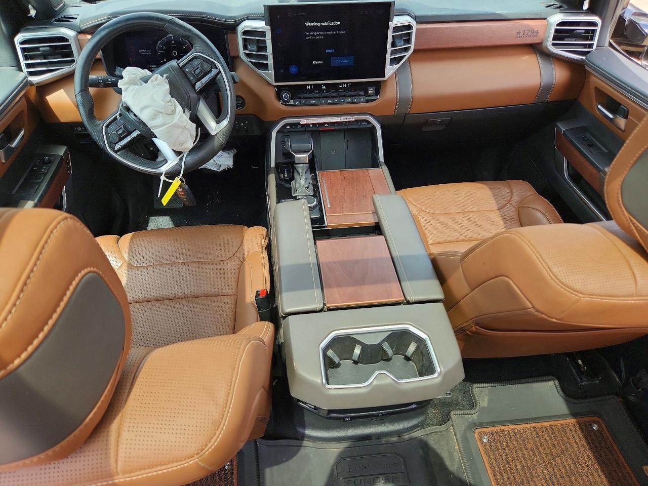 2025 TOYOTA TUNDRA 1794 EDITION — Фото 8 из 12
