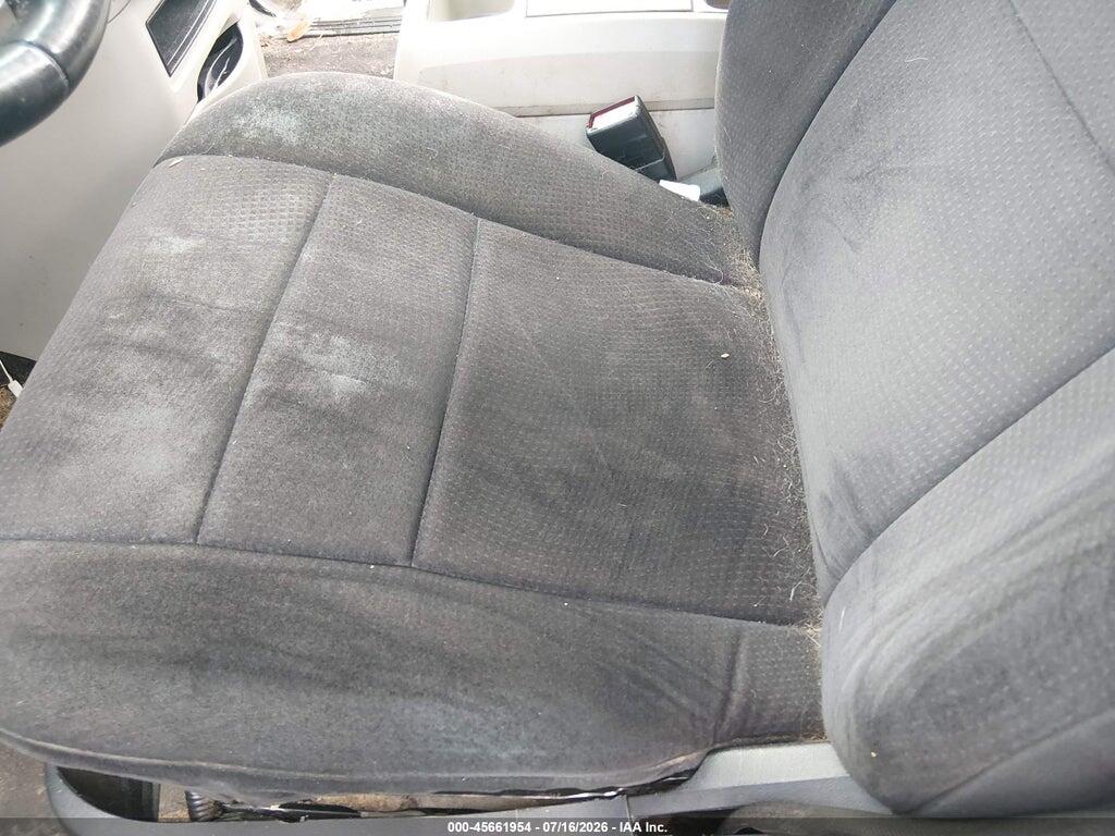 2A4RR5DG0BR658065 2011 CHRYSLER TOWN & COUNTRY photo no. 6