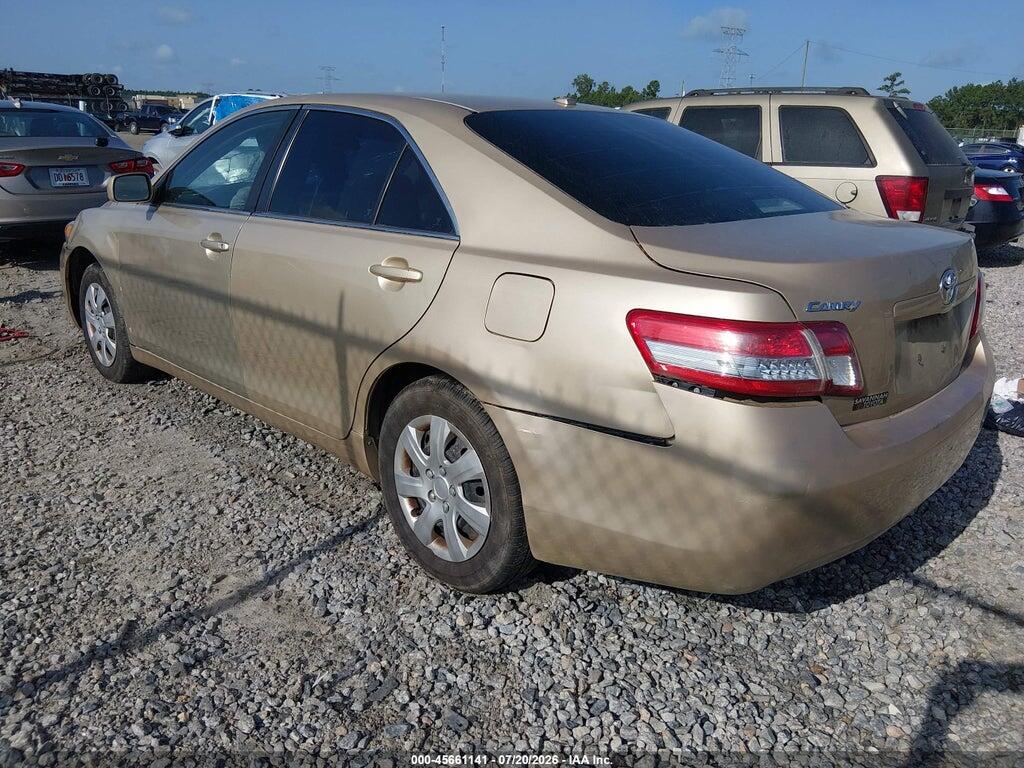 4T1BF3EK5BU702051 2011 TOYOTA CAMRY photo no. 3