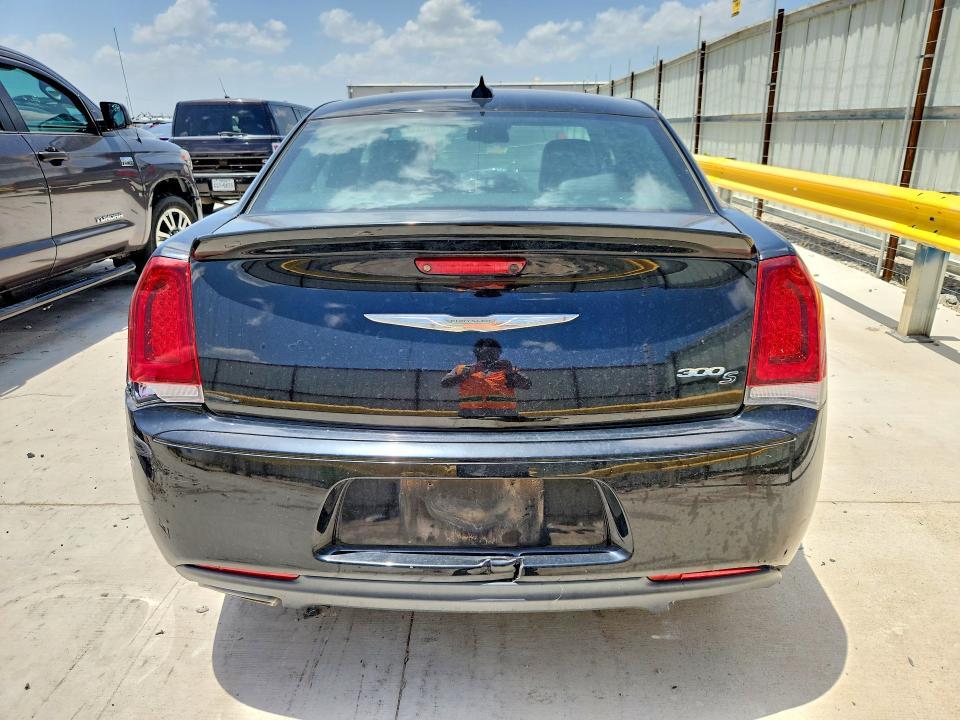 2018 CHRYSLER 300 S — Фото 6 из 12