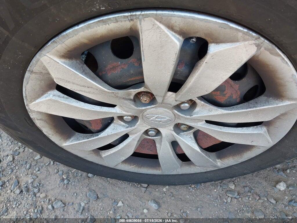 5NPEB4AC3BH040627 2011 HYUNDAI SONATA photo no. 12