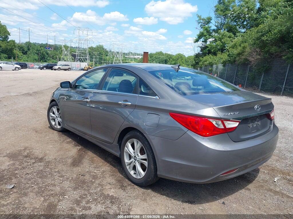 5NPEC4AC3BH044576 2011 HYUNDAI SONATA photo no. 3