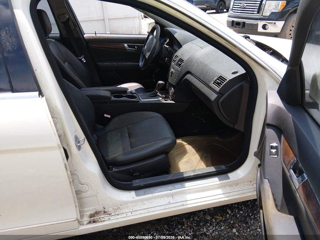 WDDGF8BB8AR126152 2010 MERCEDES-BENZ C 300 photo no. 5