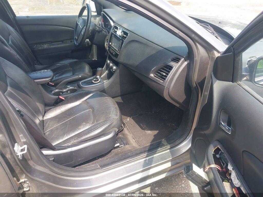 1C3CCBCG8CN306769 2012 CHRYSLER 200 photo no. 5