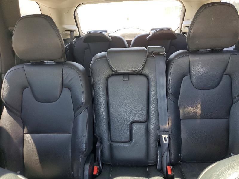 2016 VOLVO XC90 T8 — Фото 10 из 13