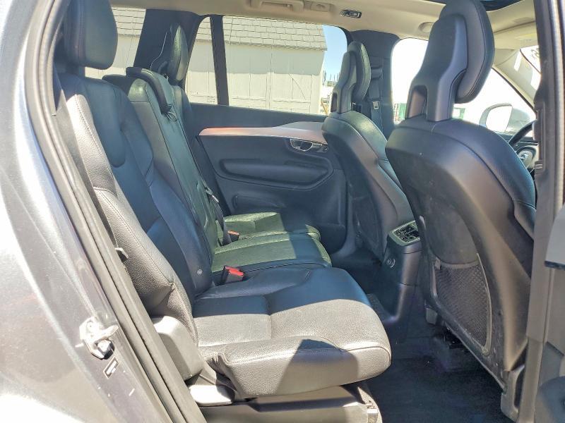 2016 VOLVO XC90 T8 — Фото 11 из 13