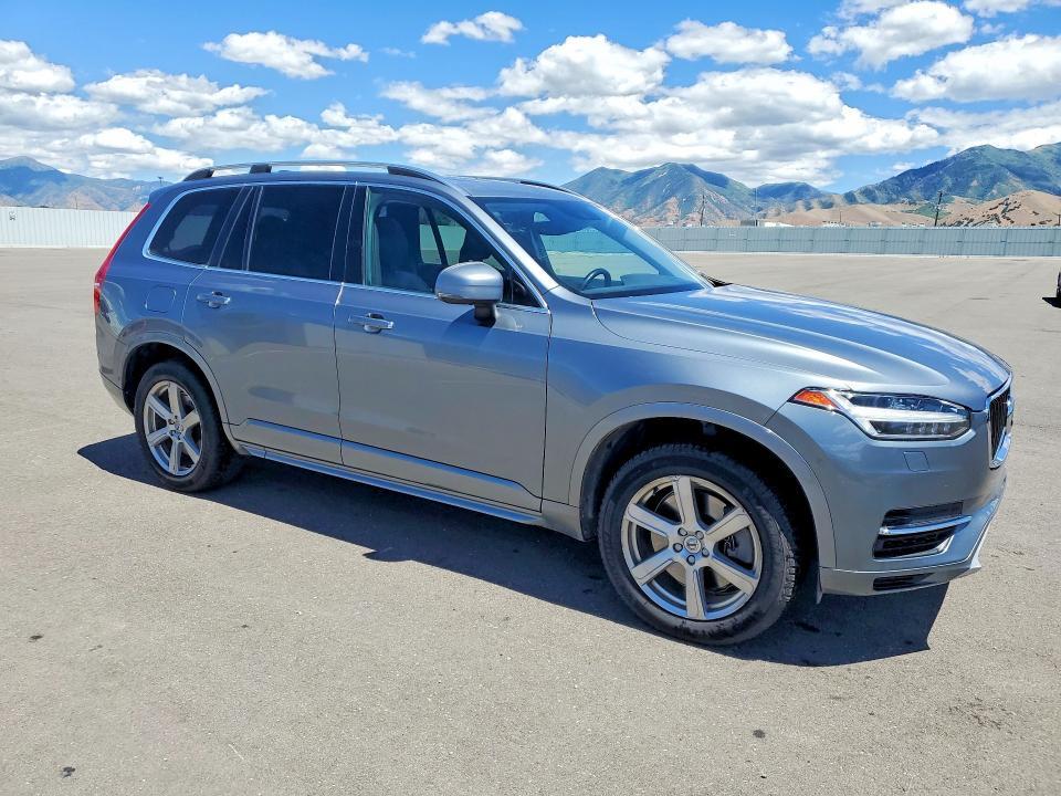 2016 VOLVO XC90 T8 — Фото 4 из 13