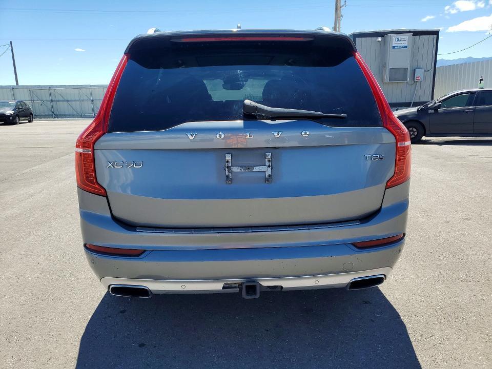 2016 VOLVO XC90 T8 — Фото 6 из 13