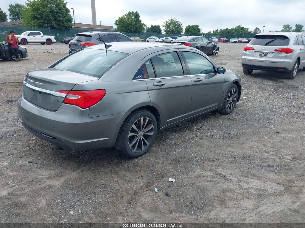 1C3CCBBB1DN676680 2013 CHRYSLER 200 photo no. 4