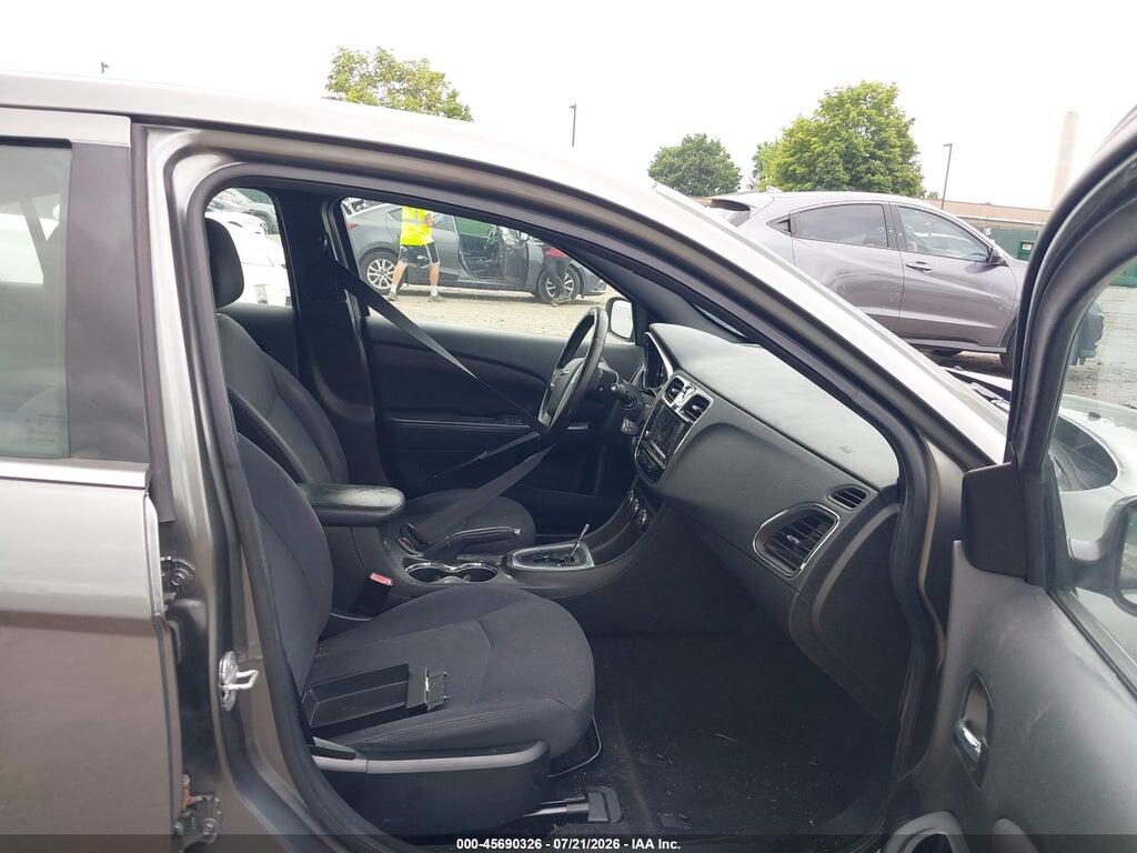 1C3CCBBB1DN676680 2013 CHRYSLER 200 photo no. 5