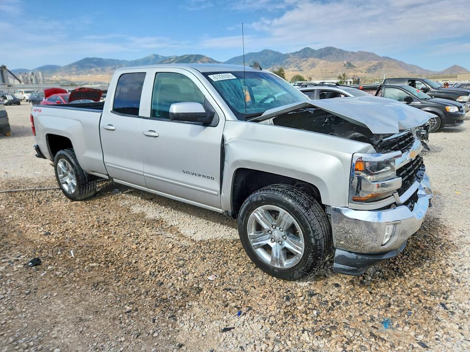 2018 CHEVROLET SILVERADO K1500 LT — Фото 4 из 12