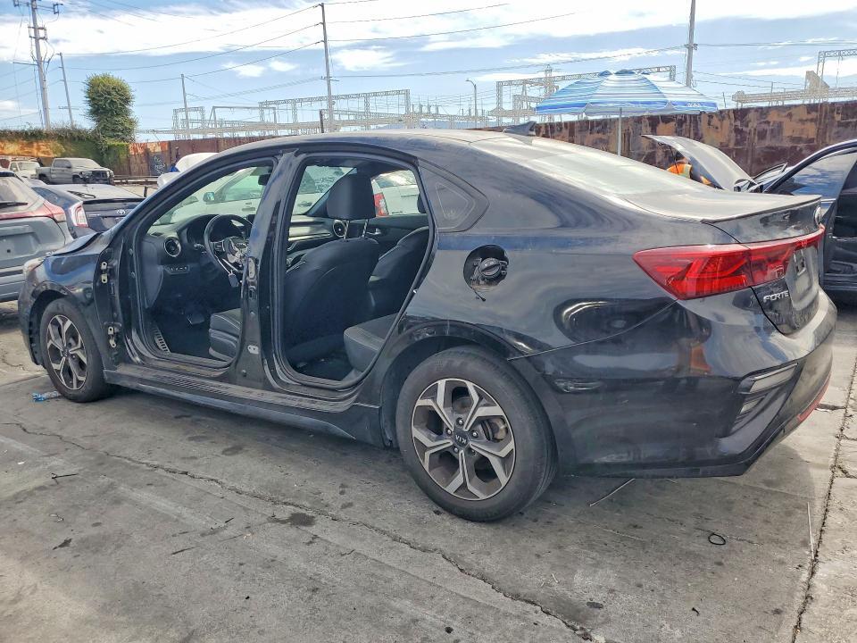 3KPF34AD7LE211704 2020 KIA FORTE photo no. 2