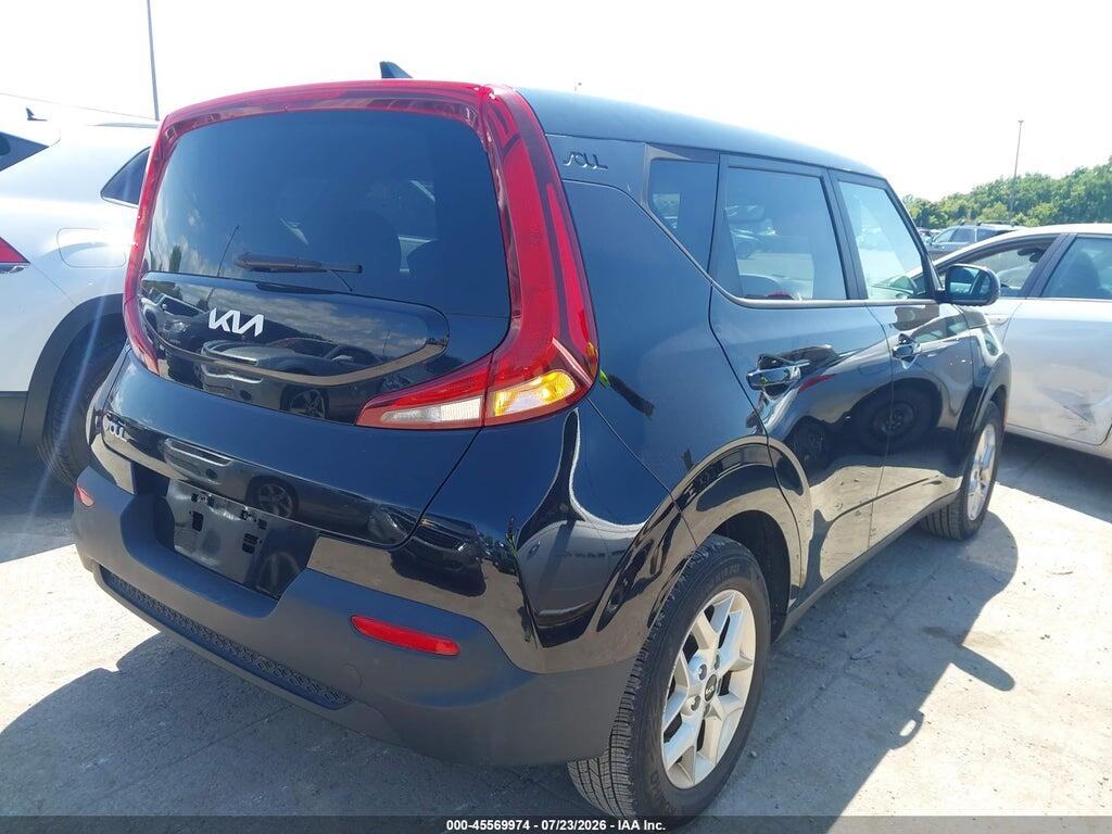 KNDJ23AU6N7804819 2022 KIA SOUL photo no. 4