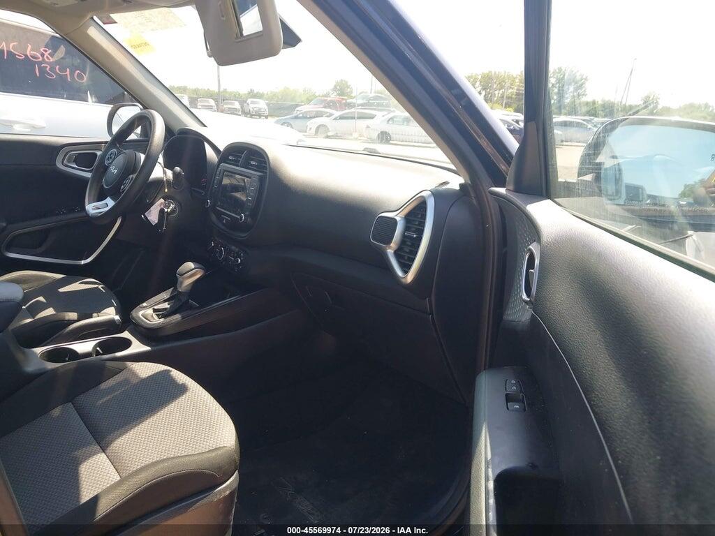 KNDJ23AU6N7804819 2022 KIA SOUL photo no. 5