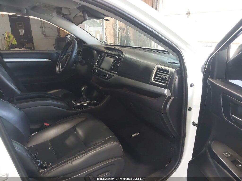 5TDJZRFH1KS937306 2019 TOYOTA HIGHLANDER photo no. 5