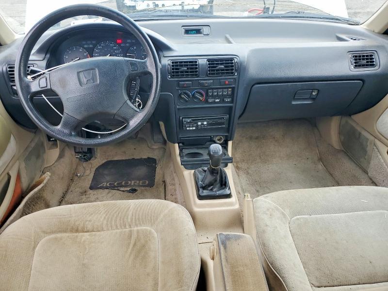1992 HONDA ACCORD LX — Фото 8 из 12