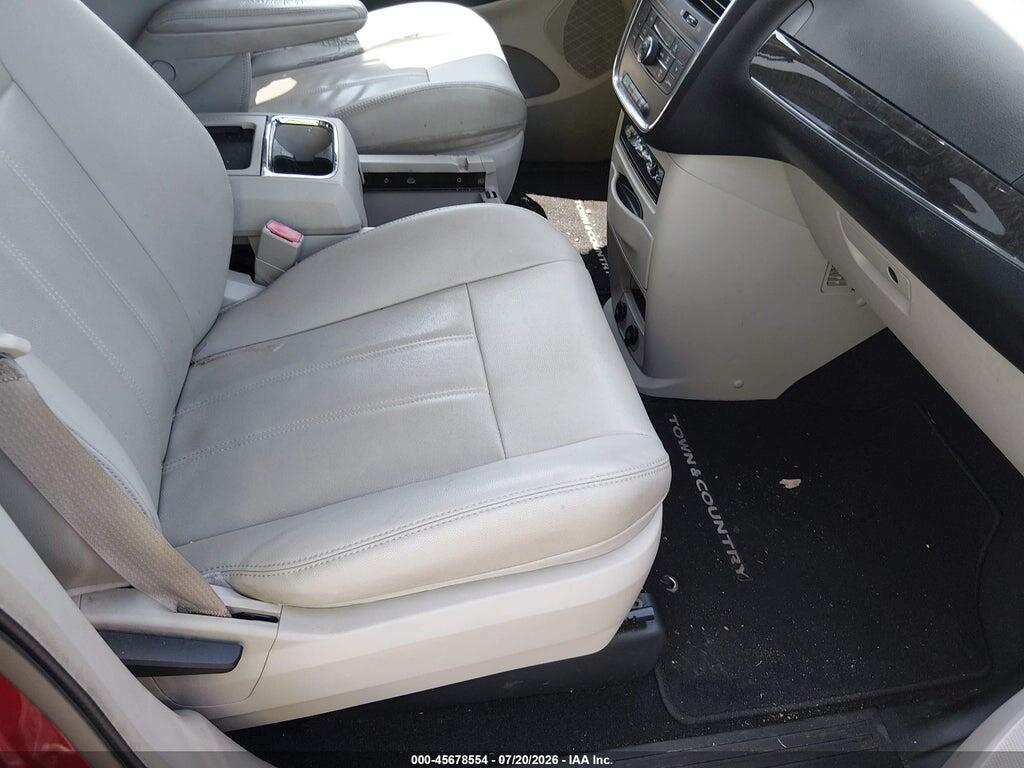 2C4RC1BG6ER363480 2014 CHRYSLER TOWN & COUNTRY photo no. 5