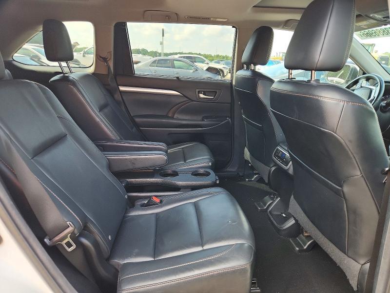 5TDJKRFH4FS181870 2015 TOYOTA HIGHLANDER photo no. 10
