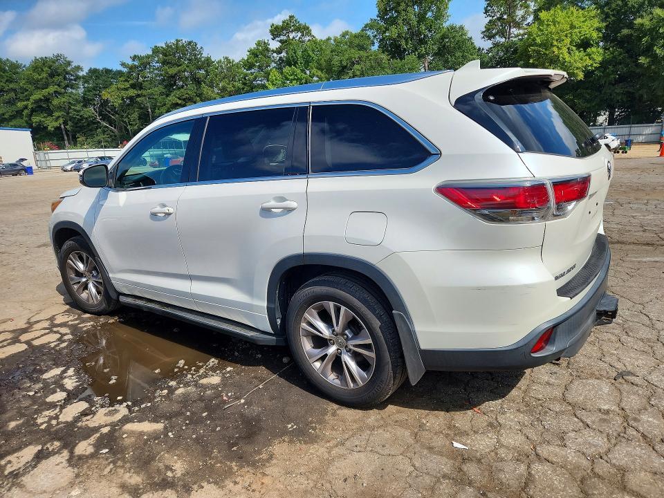 5TDJKRFH4FS181870 2015 TOYOTA HIGHLANDER photo no. 2