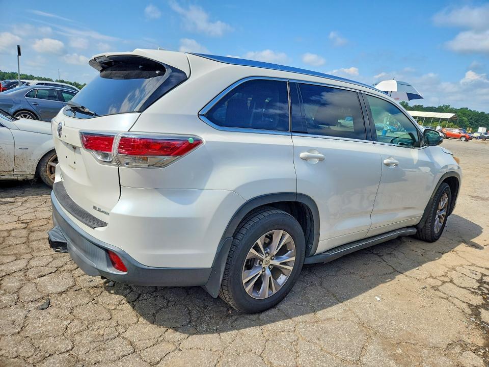 5TDJKRFH4FS181870 2015 TOYOTA HIGHLANDER photo no. 3
