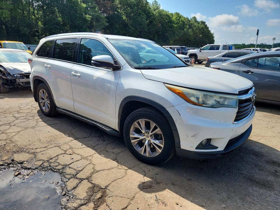 5TDJKRFH4FS181870 2015 TOYOTA HIGHLANDER photo no. 4