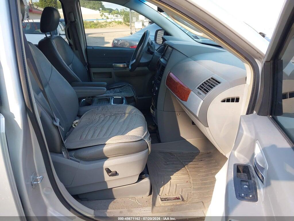 2A8HR54P48R621765 2008 CHRYSLER TOWN & COUNTRY photo no. 5