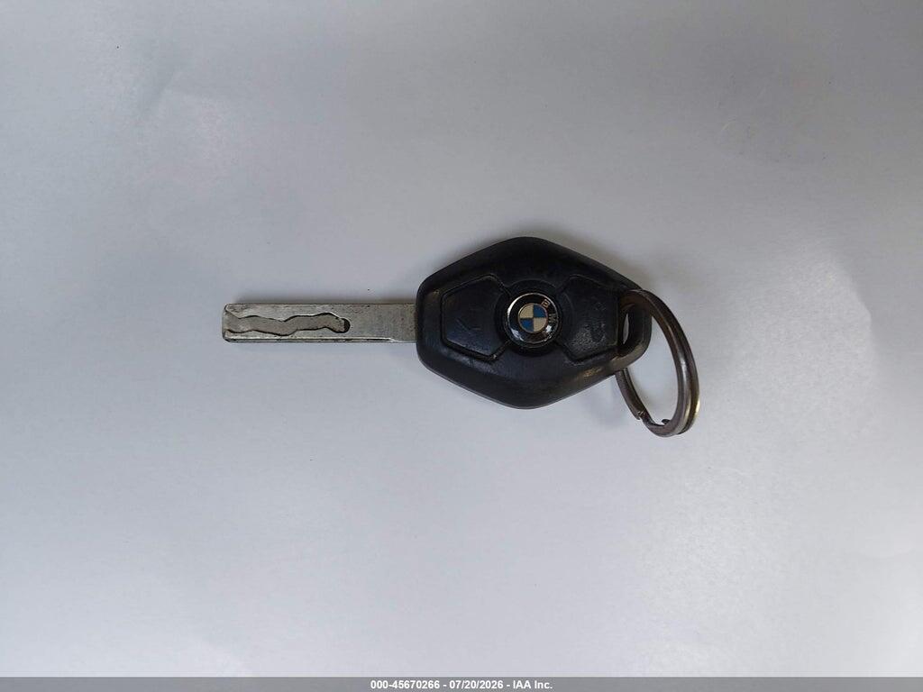 WBAEU33484PR13982 2004 BMW 325XI photo no. 11
