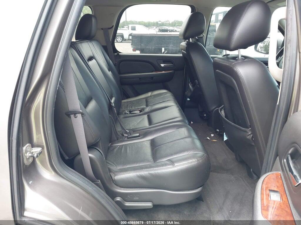 1GNSKBE00BR295940 2011 CHEVROLET TAHOE photo no. 8