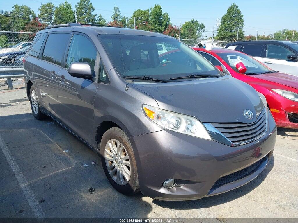 5TDYK3DC1BS166823 2011 TOYOTA SIENNA photo no. 1