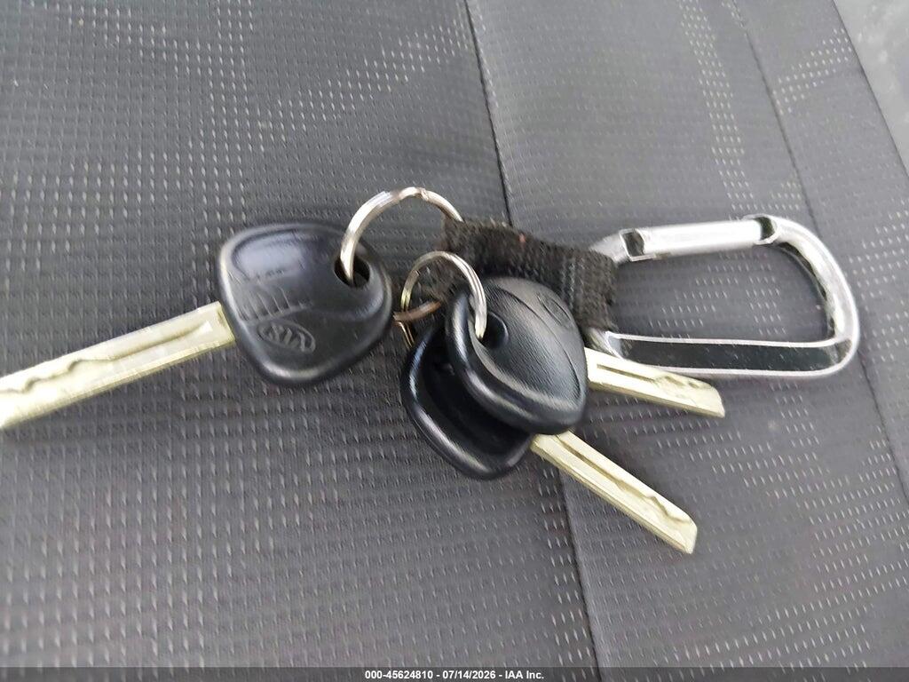 KNADM4A31F6529370 2015 KIA RIO photo no. 11