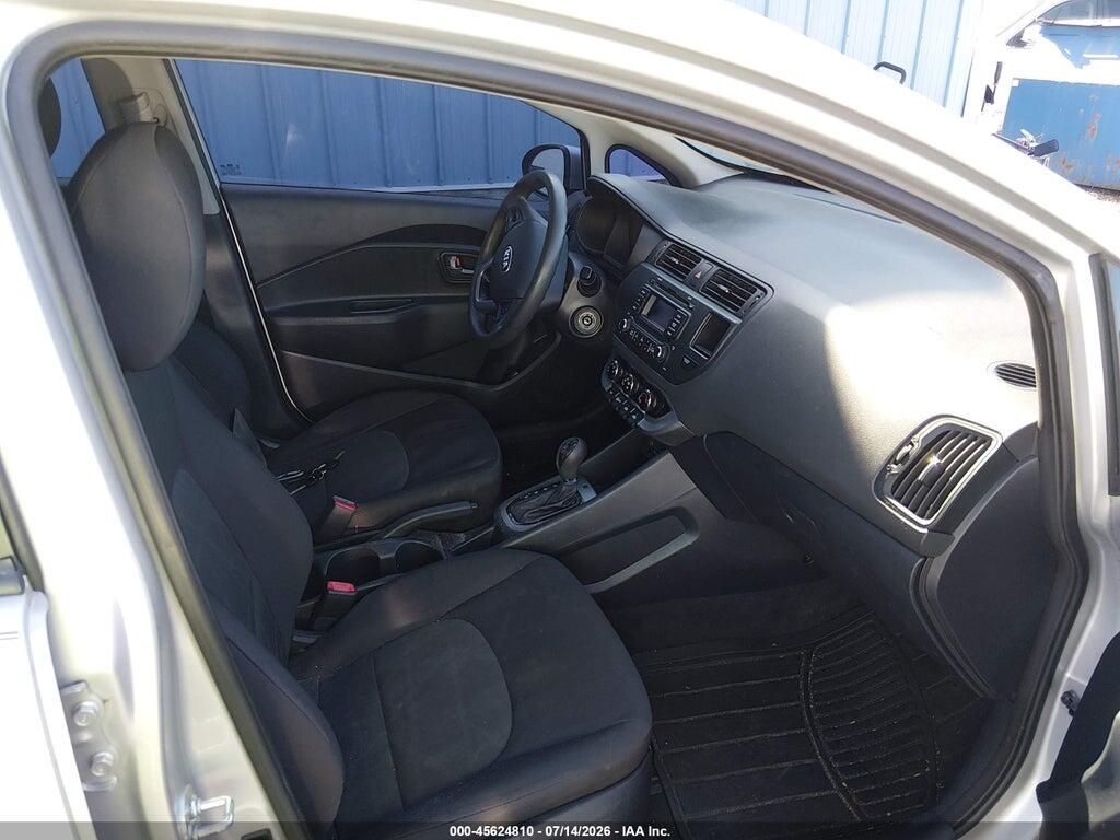 KNADM4A31F6529370 2015 KIA RIO photo no. 5
