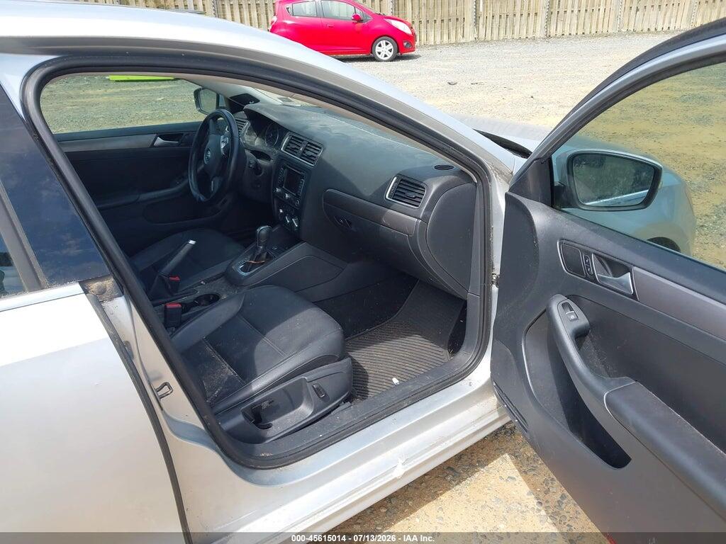 3VWLL7AJ8EM321340 2014 VOLKSWAGEN JETTA photo no. 5