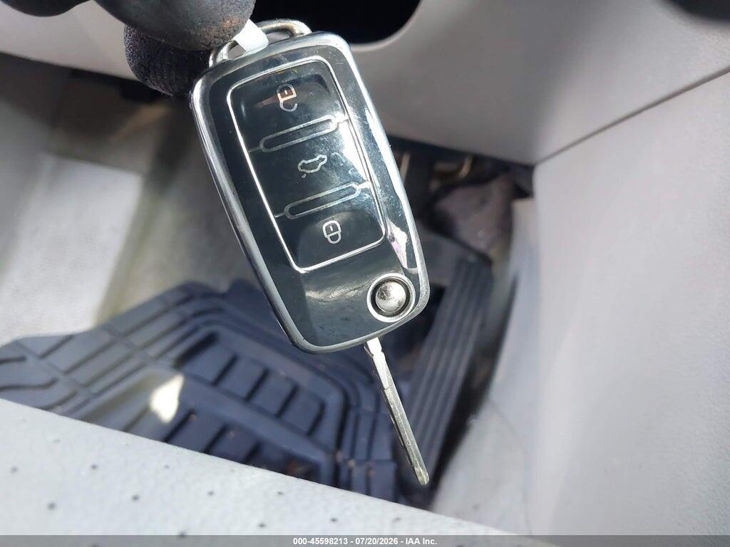 1VWBN7A38DC145204 2013 VOLKSWAGEN PASSAT photo no. 11