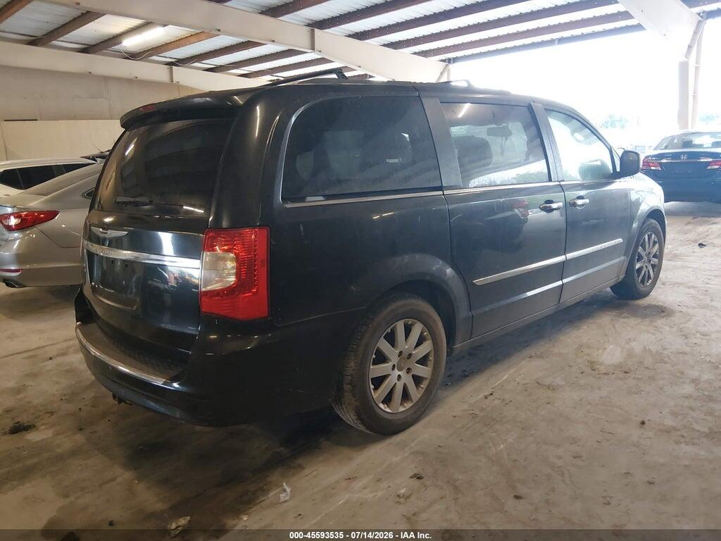 2A4RR8DG0BR747104 2011 CHRYSLER TOWN & COUNTRY photo no. 4