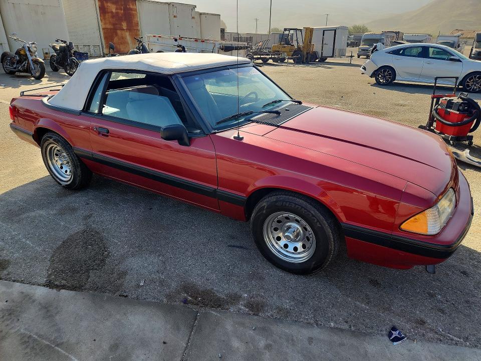 1990 FORD MUSTANG LX — Фото 4 из 12