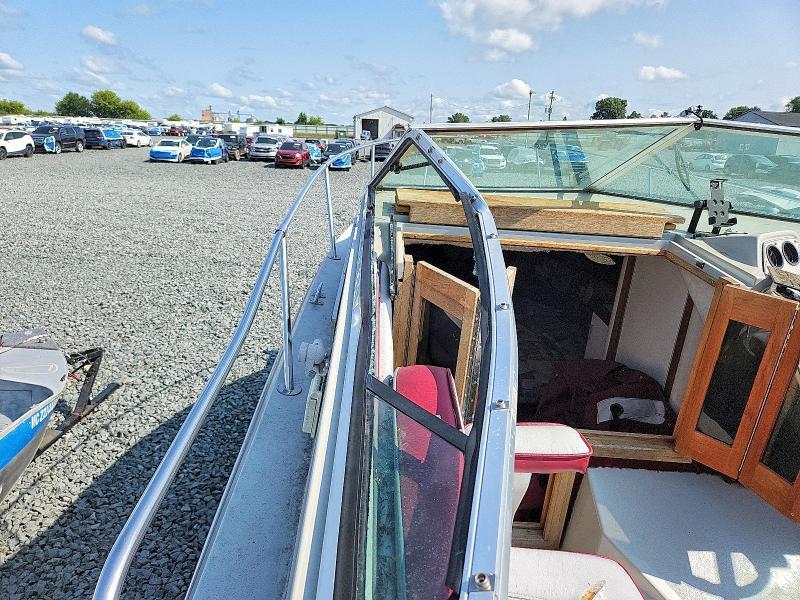 4WNMV327B888 1988 FOUR WINDS BOAT photo no. 9