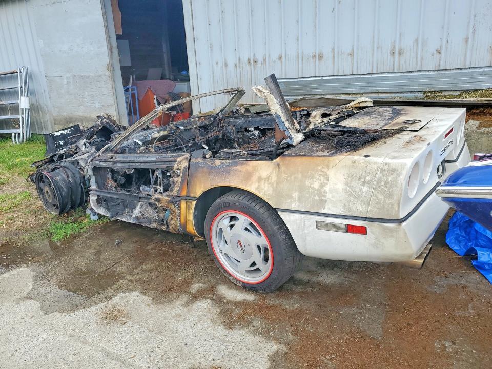 1988 CHEVROLET CORVETTE — Фото 2 из 11