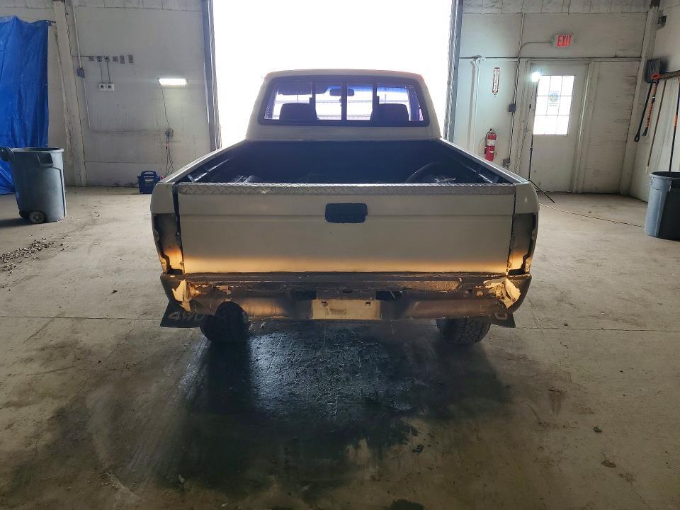 1987 TOYOTA PICKUP BASE — Фото 6 из 12
