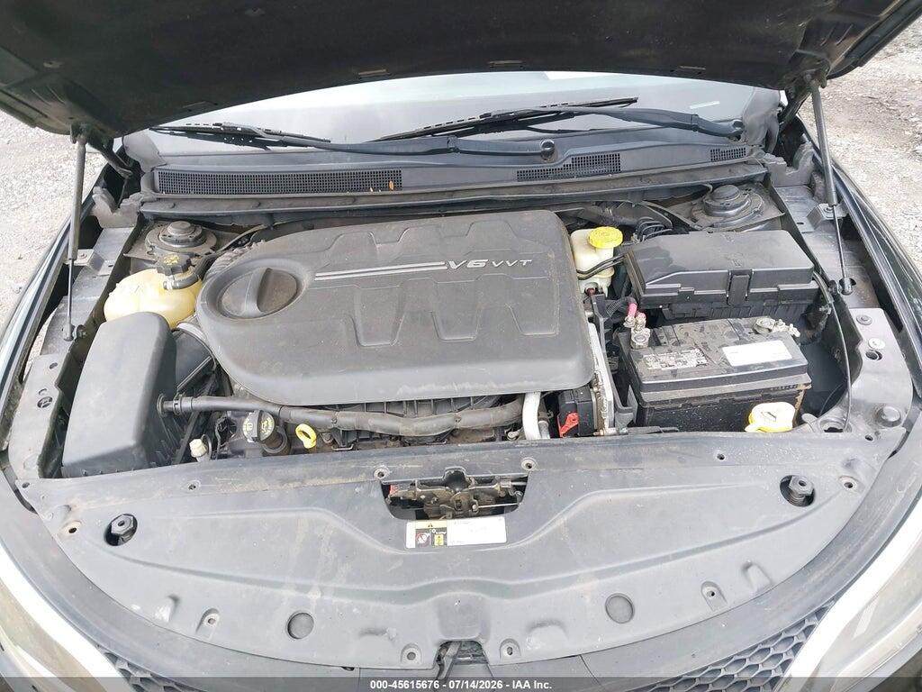 1C3CCCEG9FN632121 2015 CHRYSLER 200 photo no. 10
