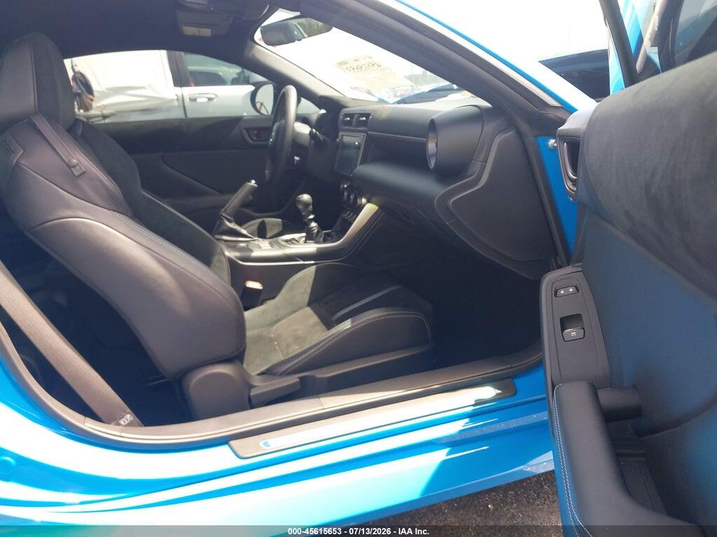 JF1ZNBE18P9759089 2023 TOYOTA GR86 photo no. 5