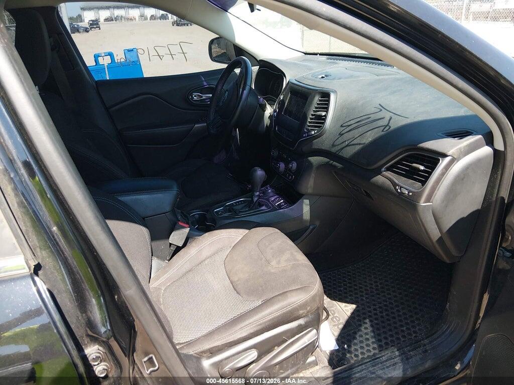 1C4PJMCB5KD107296 2019 JEEP CHEROKEE photo no. 5