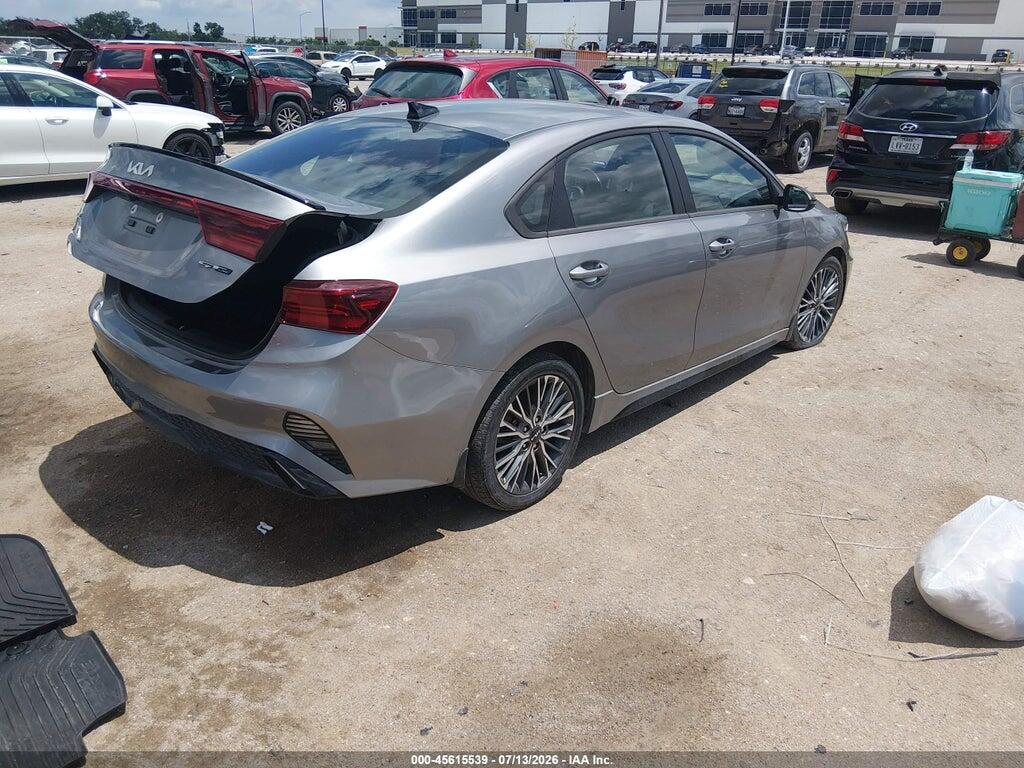 3KPF54AD2NE435783 2022 KIA FORTE photo no. 4