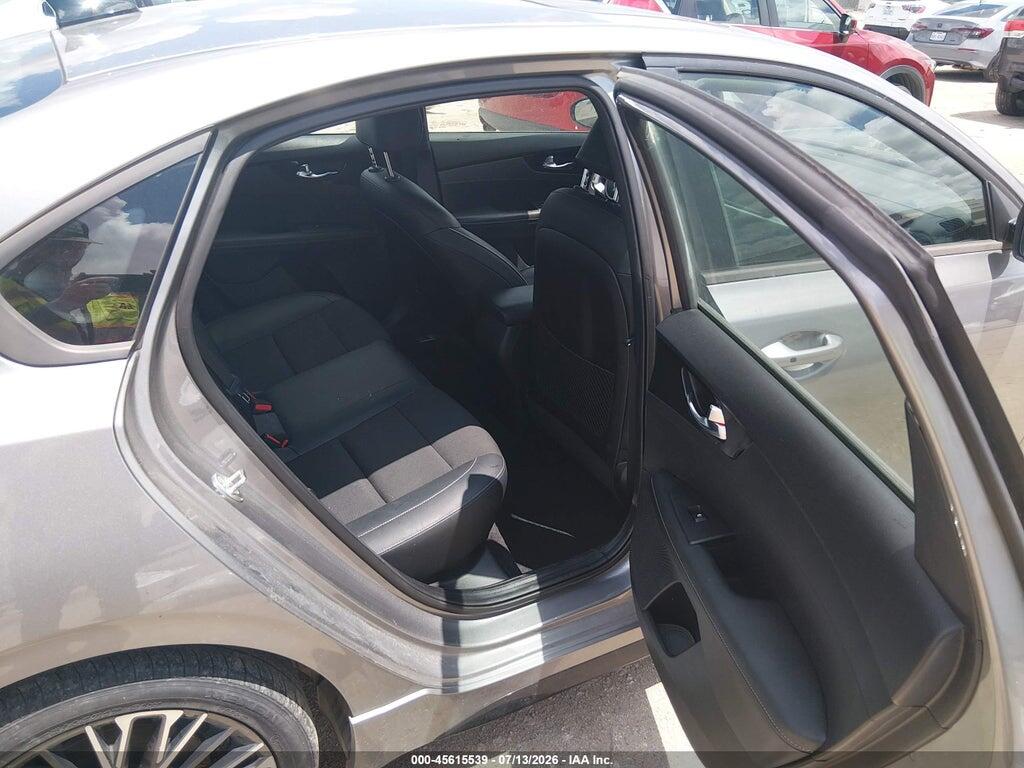 3KPF54AD2NE435783 2022 KIA FORTE photo no. 8